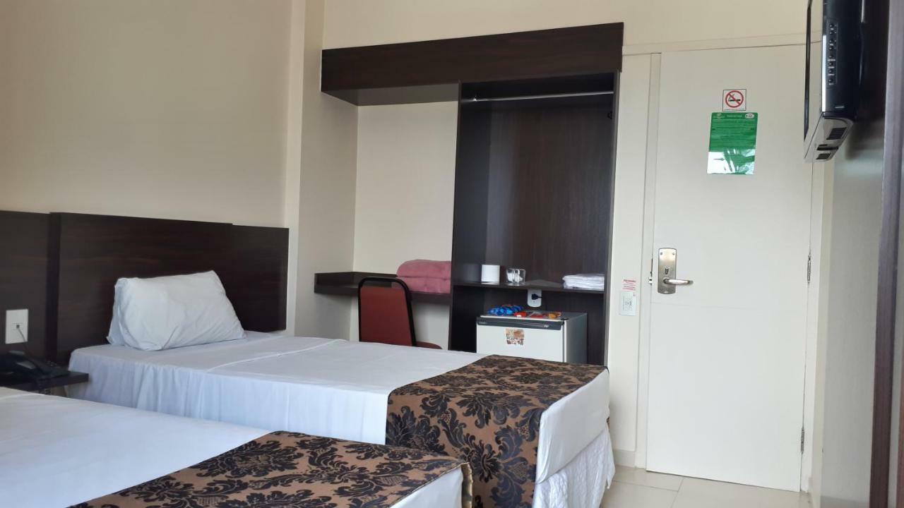 Hotel Center Patos *